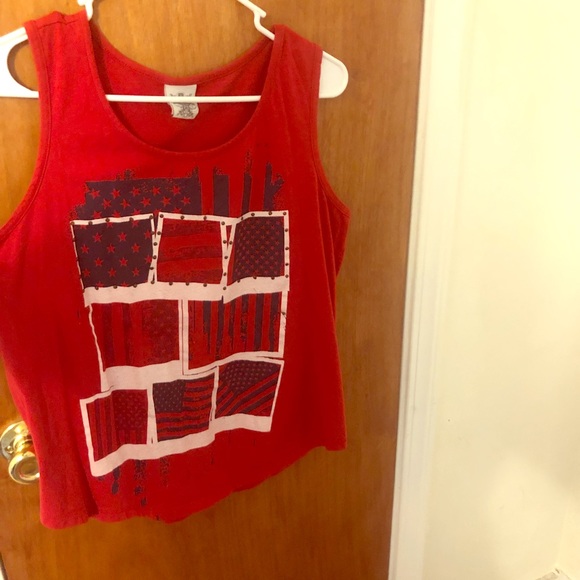 Top 🥰 - Picture 1 of 2